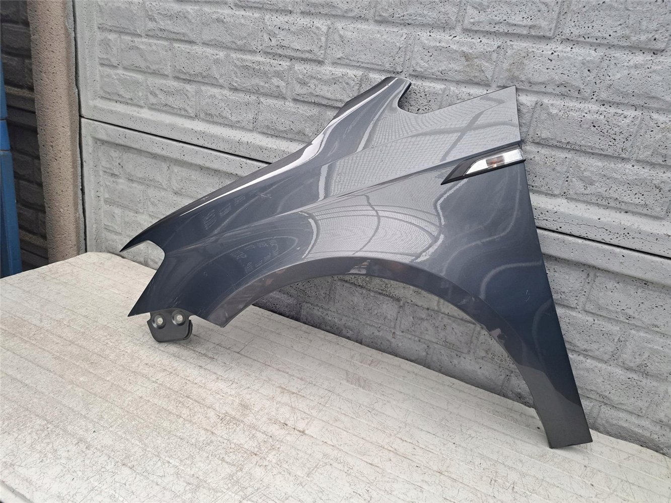 VW CADDY 4 IV 2015-2021 BŁOTNIK PRZEDNI LEWY ORYGINAŁ (17621940240)