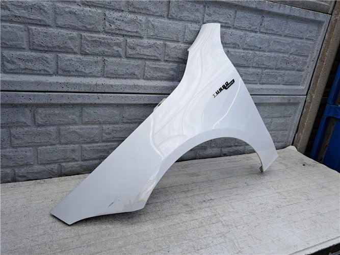 MERCEDES A KLASA W177 W 177 AMG BŁOTNIK LEWY ORYGINAŁ (17621977518)