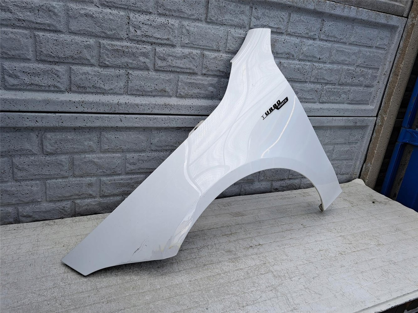 MERCEDES A KLASA W177 W 177 AMG BŁOTNIK LEWY ORYGINAŁ (17621977518)