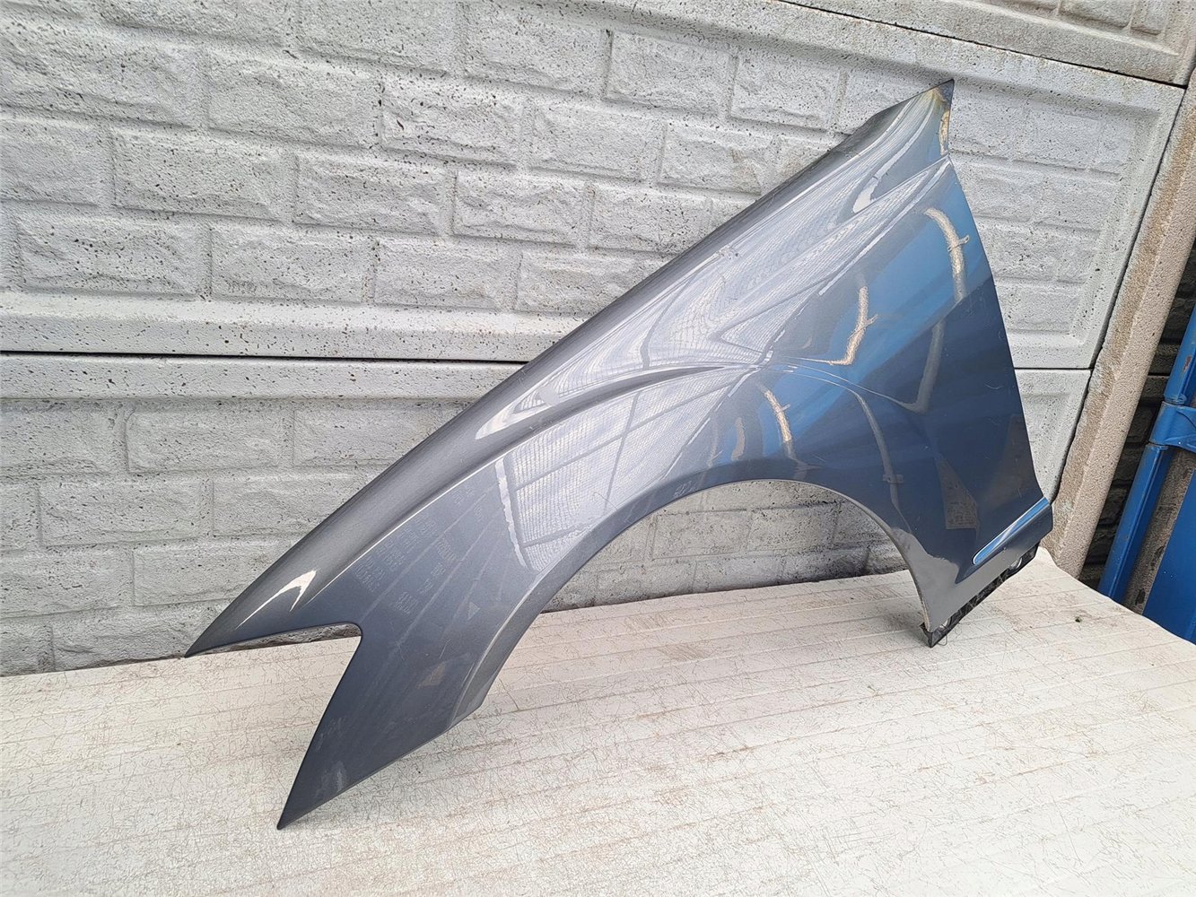 MERCEDES S KLASA W221 w221 BŁOTNIK LEWY PRZÓD ORYGINAŁ (17621981010)