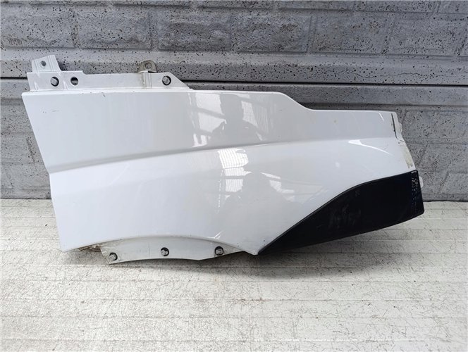 IVECO DAILY 2014 - BŁOTNIK PRZEDNI PRAWY ORYGINAŁ (17628816449)