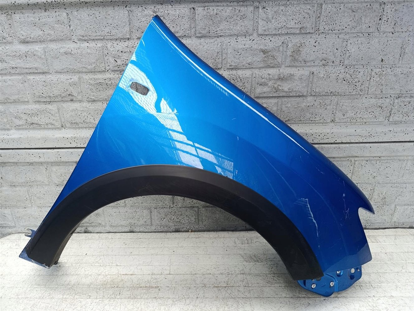 DACIA SANDERO STEPWAY 2 II BŁOTNIK PRZEDNI PRAWY ORYGINAŁ (17628821761)