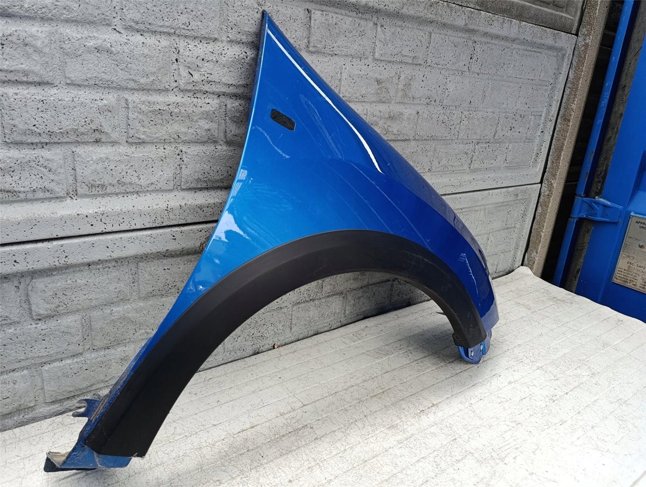 DACIA SANDERO STEPWAY 2 II BŁOTNIK PRZEDNI PRAWY ORYGINAŁ (17628821761)