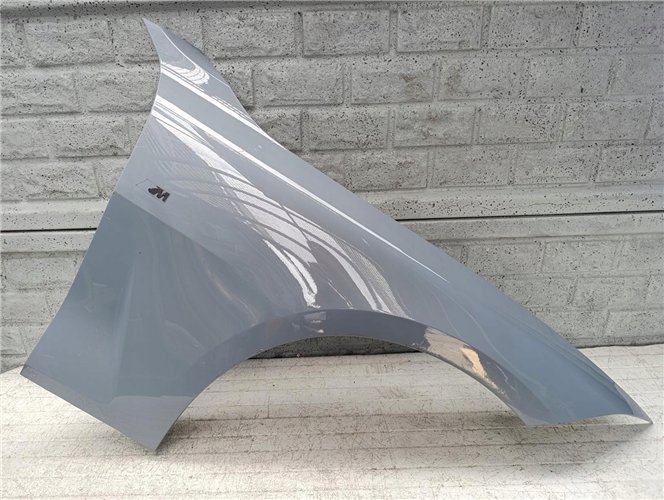 BMW 4 G22 G23 2020-2025 BŁOTNIK PRAWY PRZEDNI ORYGINAŁ (17628827530)