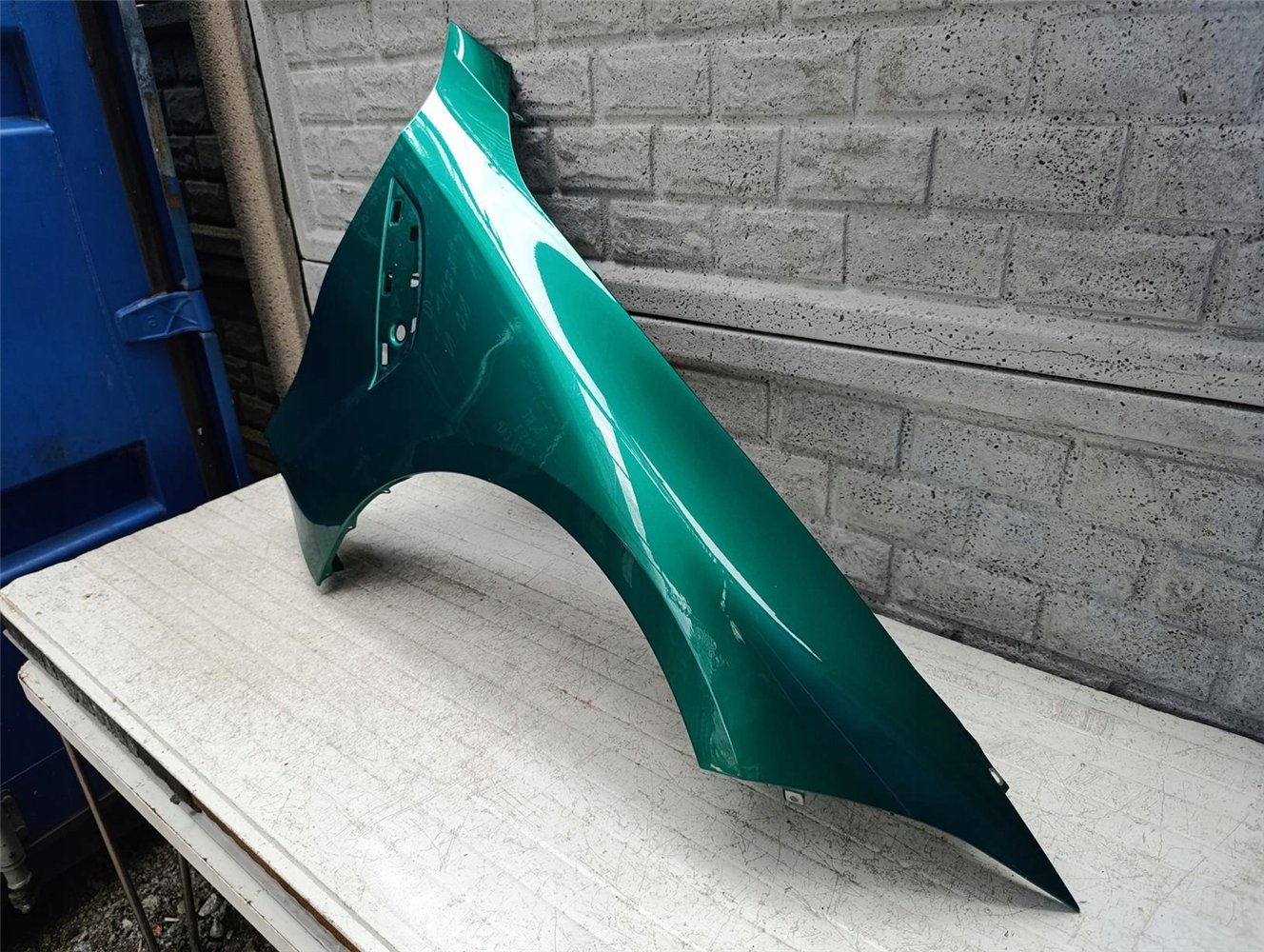 BMW M3 G80 BŁOTNIK PRAWY PRZEDNI ORYGINAŁ (17628837352)