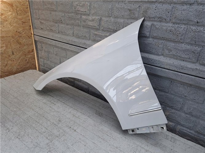 MERCEDES E KLASA COUPE W207 BŁOTNIK PRZEDNI LEWY ORYGINAŁ (17638342475)