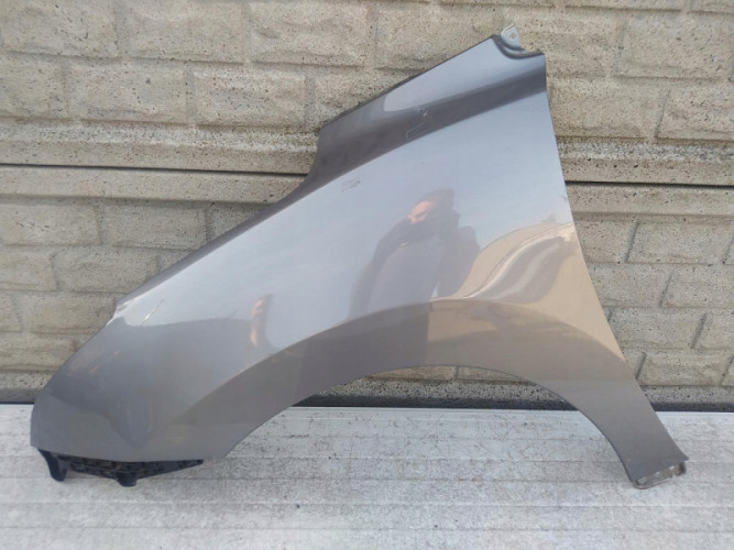SUZUKI BALENO II 15-22 BŁOTNIK LEWY PRZEDNI - (12290940972)