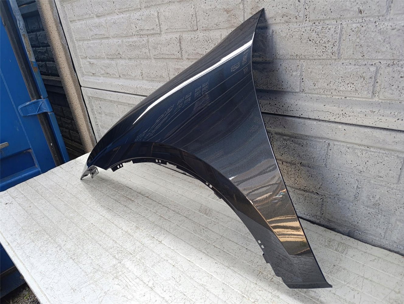 PORSCHE MACAN 24- 95C BŁOTNIK LEWY PRZÓD ORYGINAŁ (17640014900)