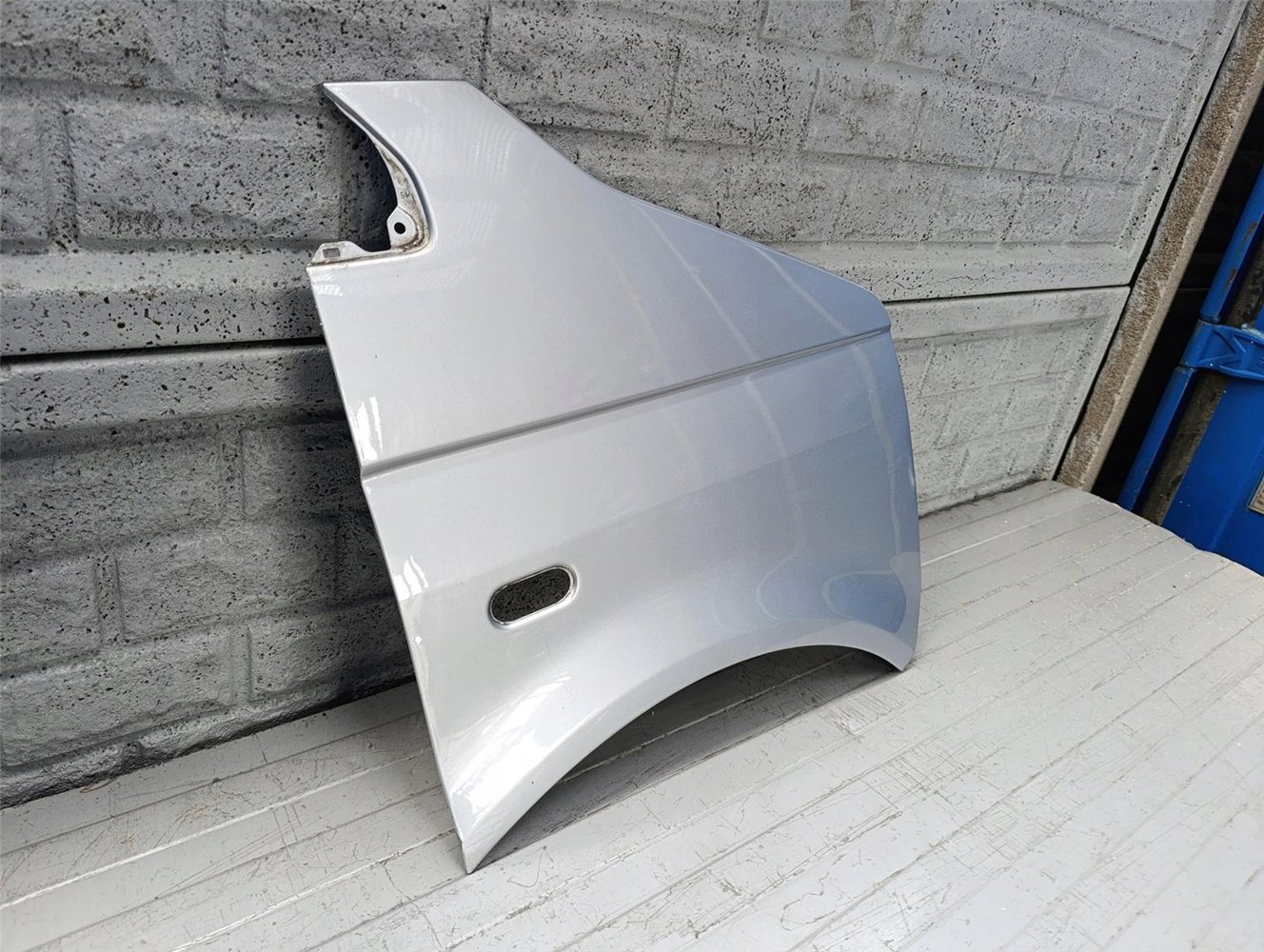 VW T5 T6 2003 - 2016 BŁOTNIK PRAWY PRZEDNI ORYGINAŁ (17643042112)