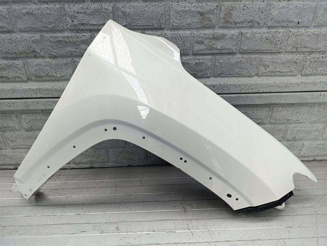 JEEP COMPASS 17-24 BŁOTNIK PRZEDNI PRAWY ORYGINAŁ (17643052563)