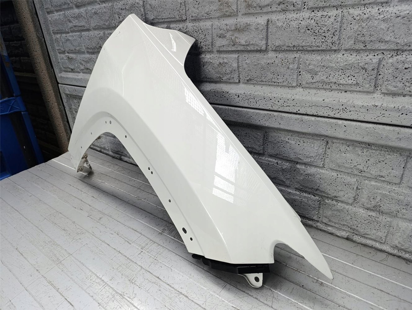 JEEP COMPASS 17-24 BŁOTNIK PRZEDNI PRAWY ORYGINAŁ (17643052563)