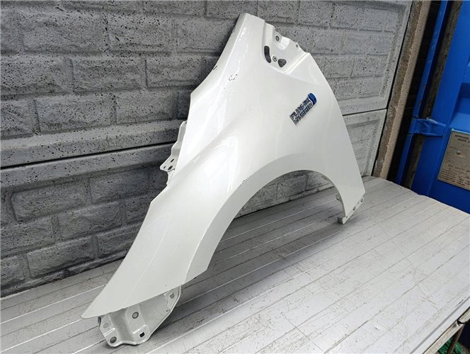 TOYOTA PRIUS 4 IV PLUG-IN 16- BŁOTNIK PRZEDNI LEWY ORYGINAŁ (17643066903)