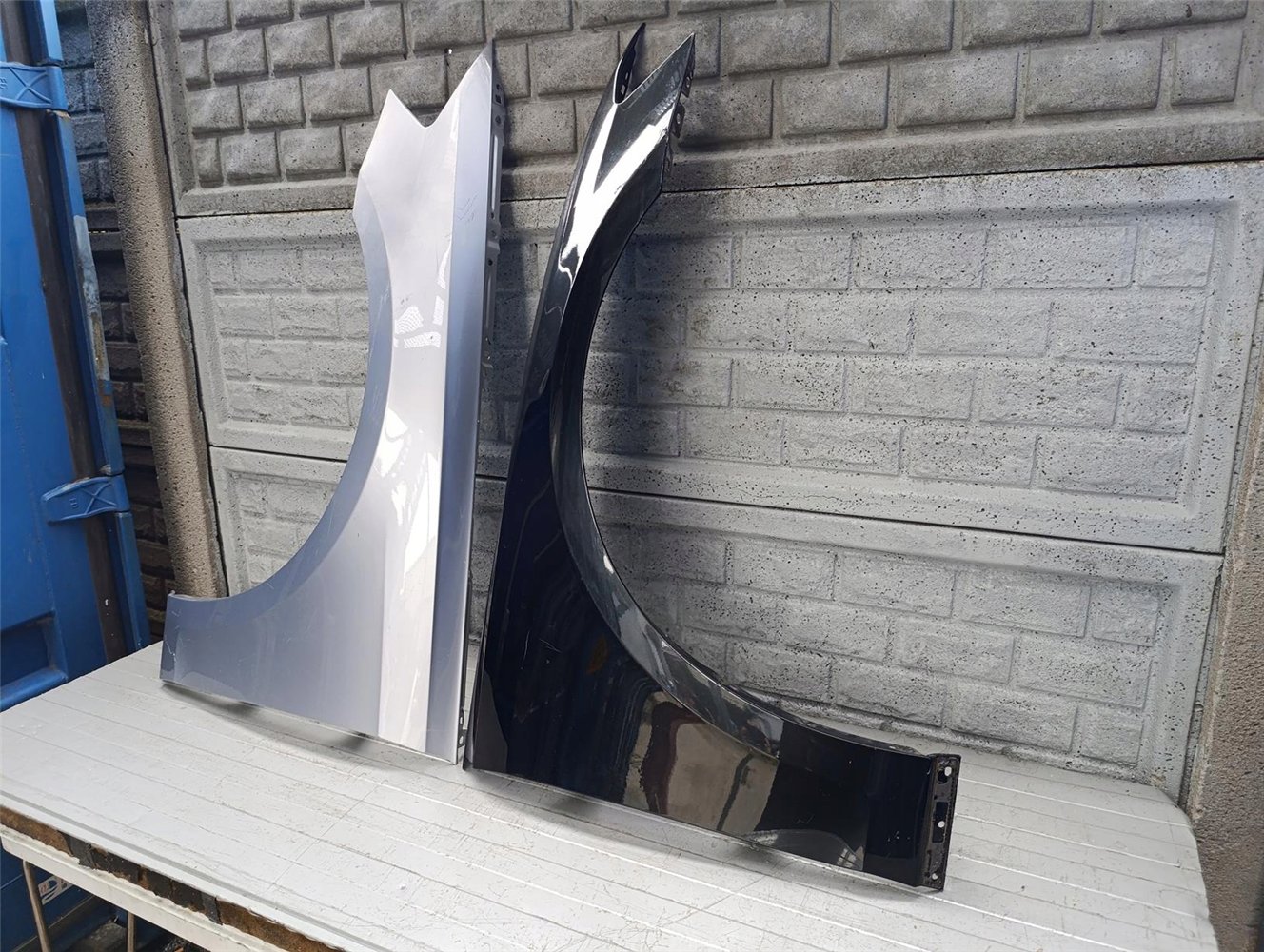 AUDI A8 D5 17-25 BŁOTNIK PRZEDNI PRAWY LEWY ORYGINAŁ (17643071138)