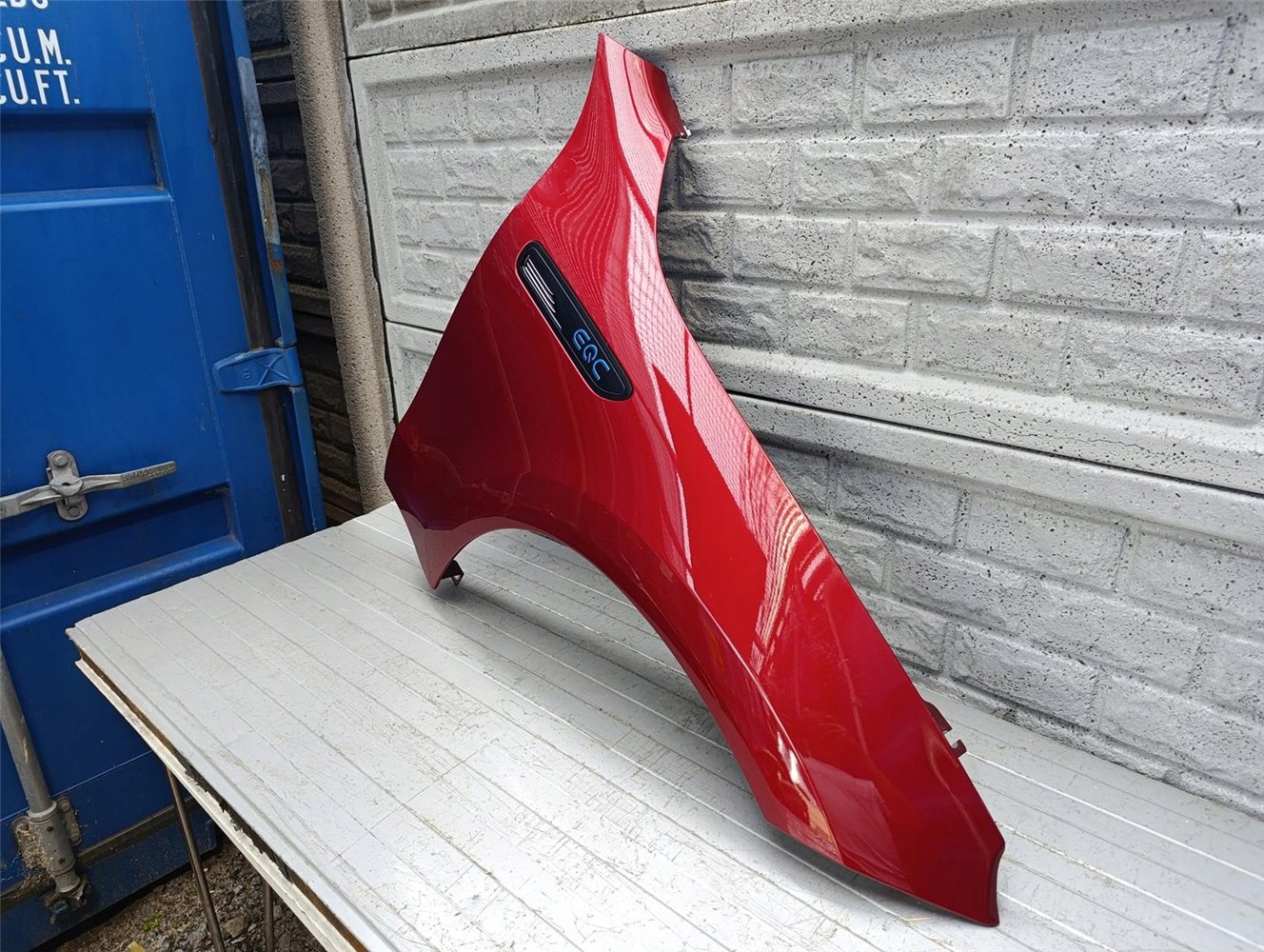 MERCEDES EQC W293 W 293 BŁOTNIK PRZEDNI PRAWY ORYGINAŁ (17644115310)