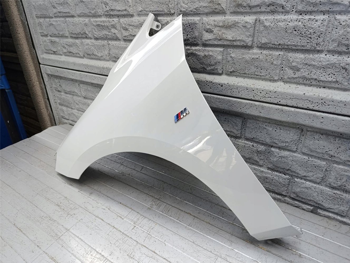 BMW 2 II U06 U-06 BŁOTNIK PRZEDNI LEWY ORYGINAŁ (17644128901)