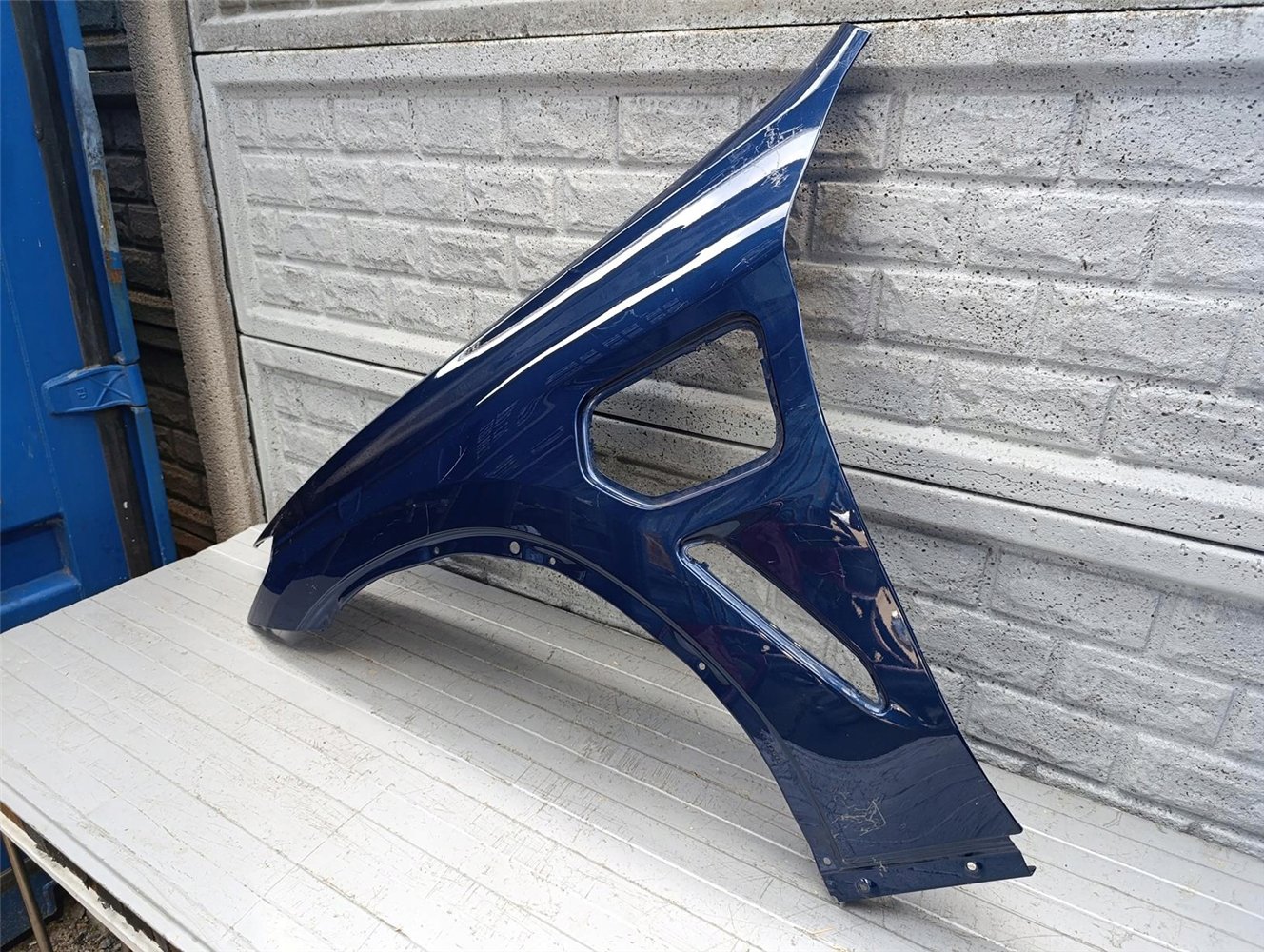 BMW G01 F97 X4 G02 F98 18-23 BŁOTNIK LEWY HYBRYDA ORYGINAŁ (17644131717)