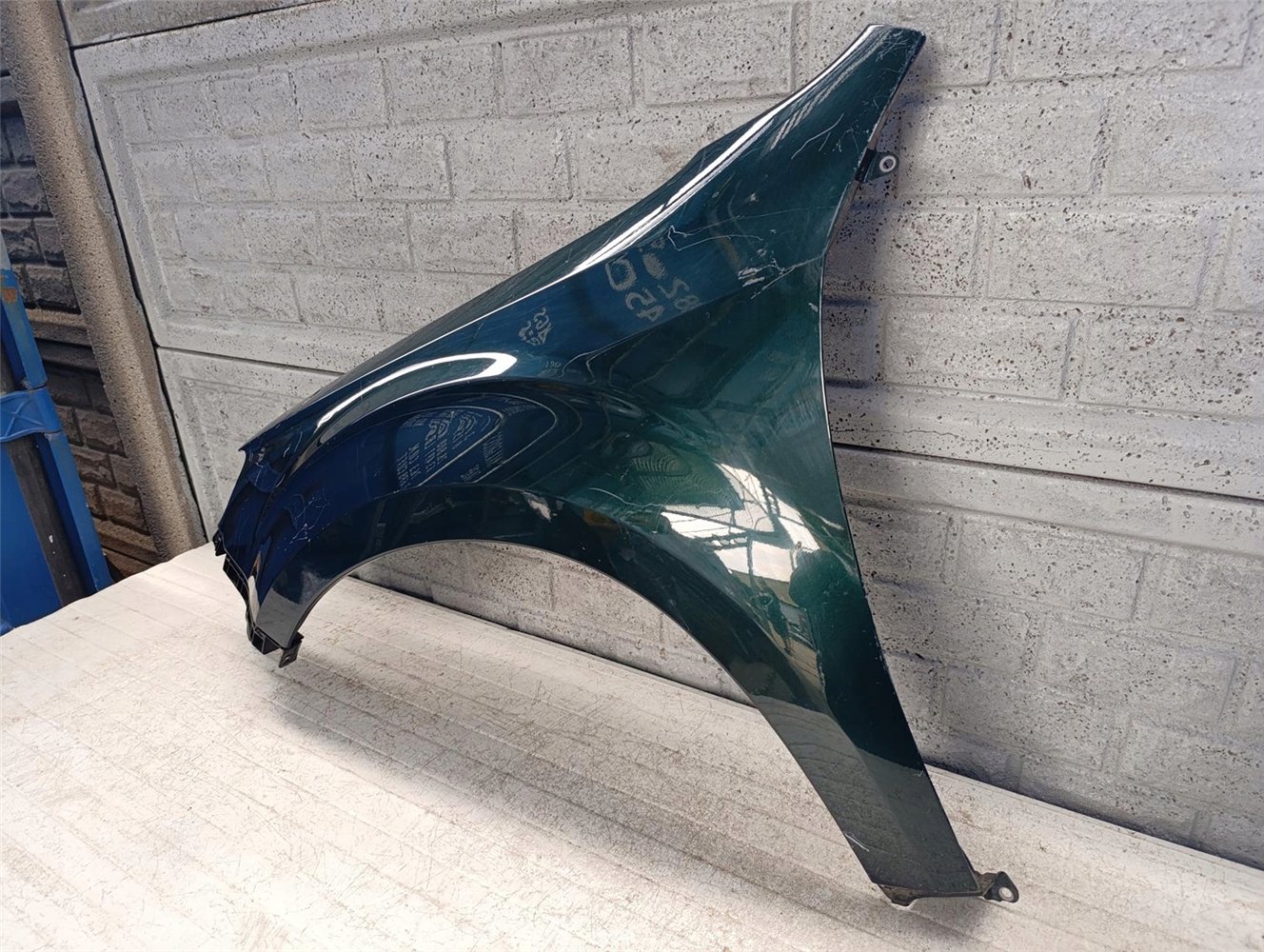 SUBARU FORESTER 08-13 BŁOTNIK PRZEDNI LEWY ORYGINAŁ (17658884583)