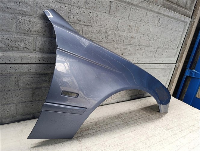 BŁOTNIK PRAWY PRZEDNI BMW 5 e39 SEDAN KOMBI ORYGINAŁ (17658891087)