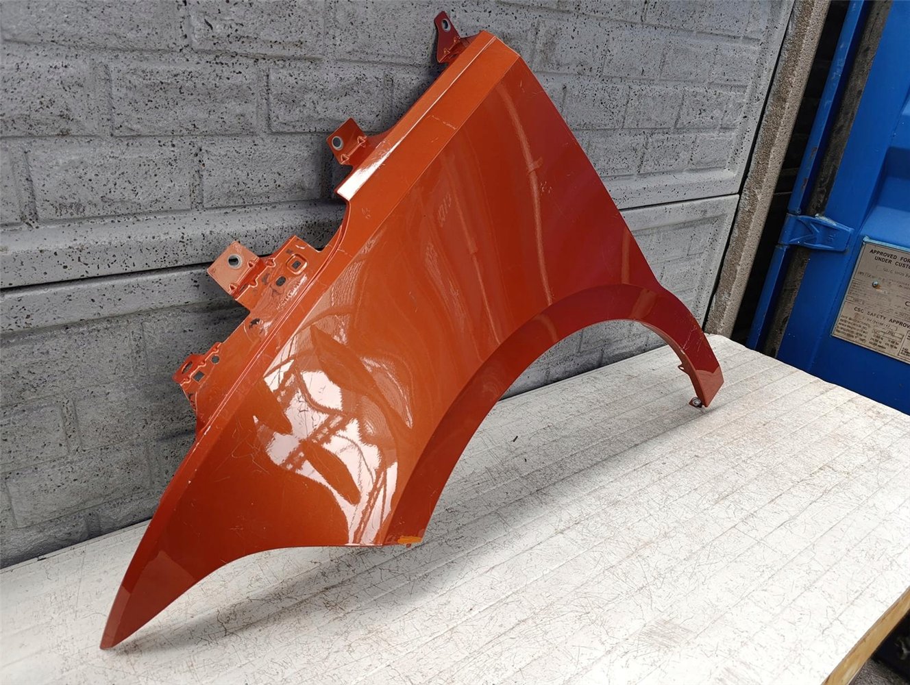 VW ID BUZZ 22- BŁOTNIK LEWY PRZEDNI ORYGINAŁ (17665078062)