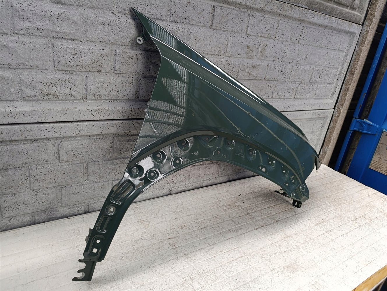 DACIA DUSTER III 3 2024- BŁOTNIK PRAWY PRZEDNI ORYGINAŁ (17665099316)