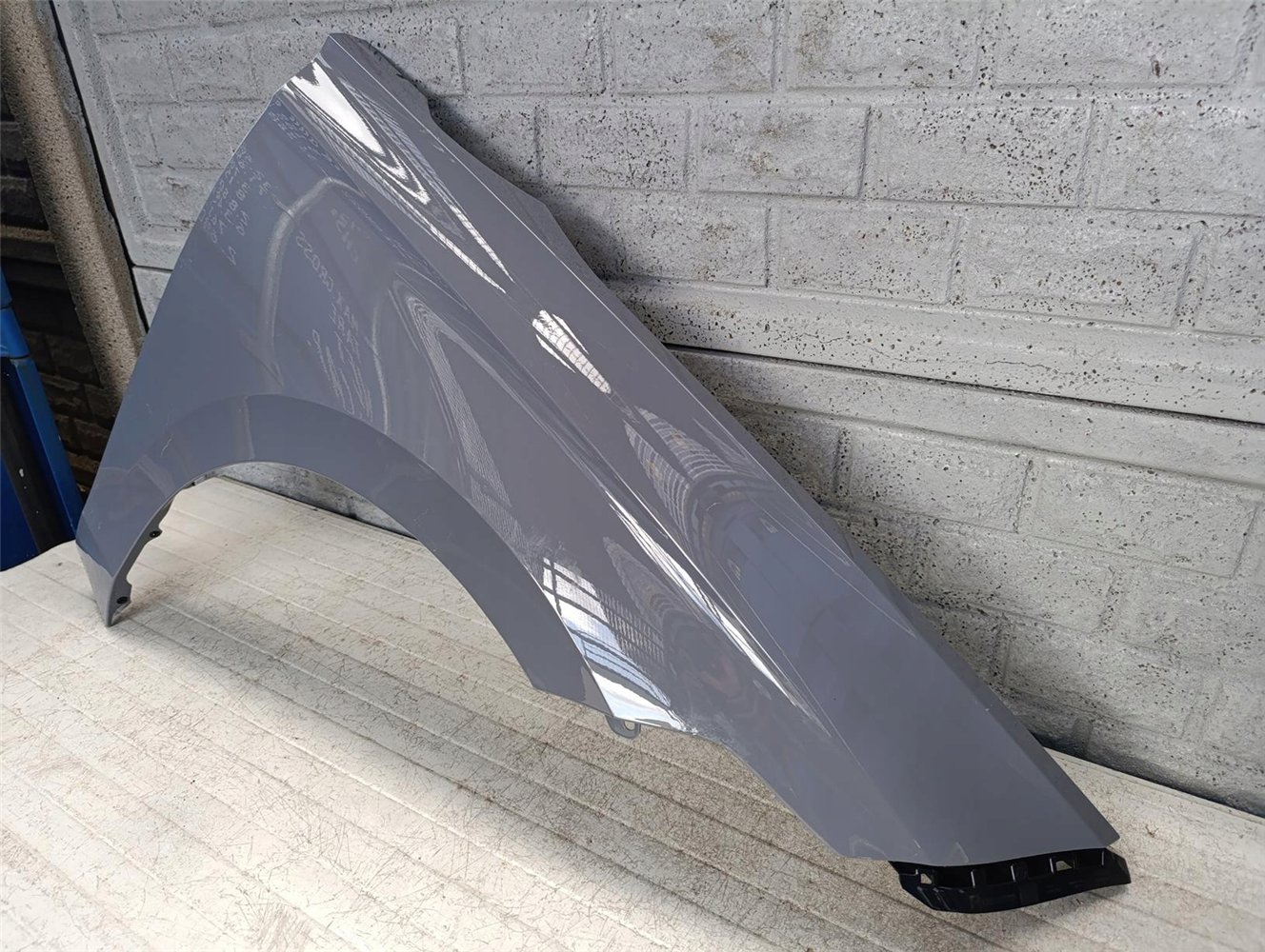 VW ID7 ID 7 BŁOTNIK PRAWY PRZEDNI ORYGINAŁ (17665125212)