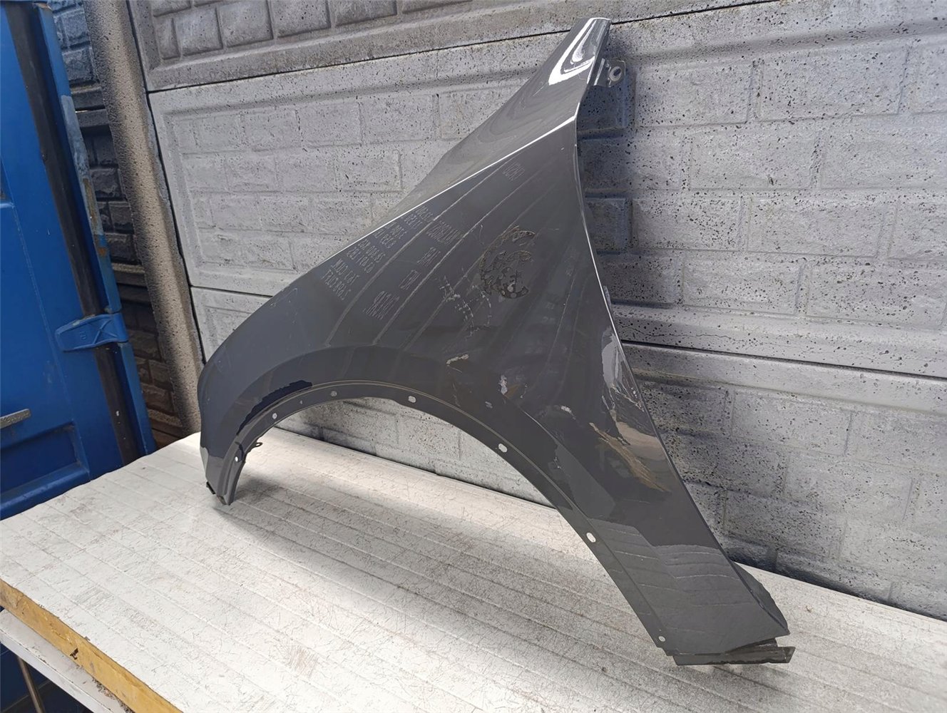 DODGE DURANGO 3 III 10- BŁOTNIK LEWY PRZEDNI ORYGINAŁ (17665147113)