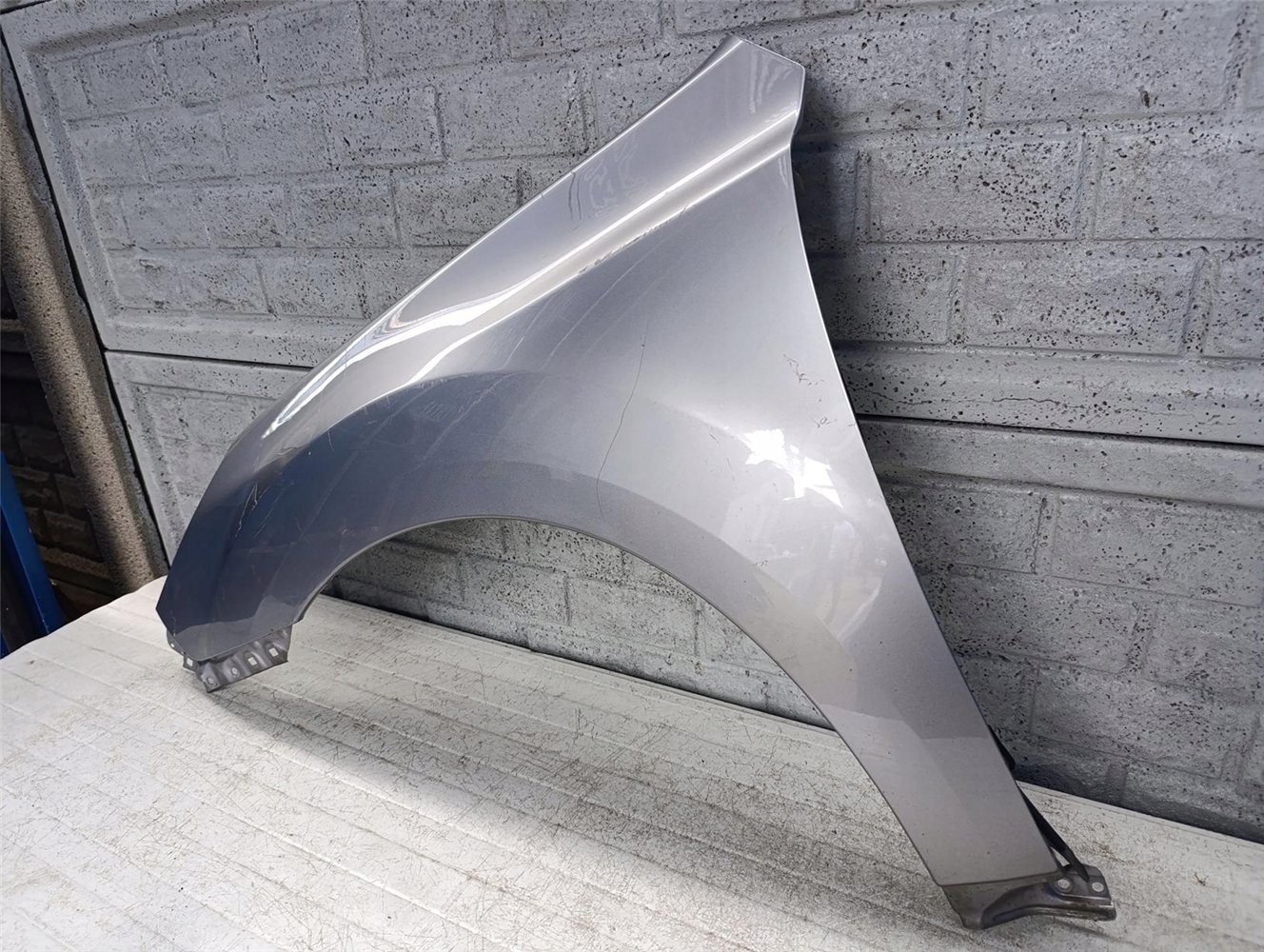 SUBARU OUTBACK 09-13 BŁOTNIK PRZEDNI LEWY ORYGINAŁ (17665169895)