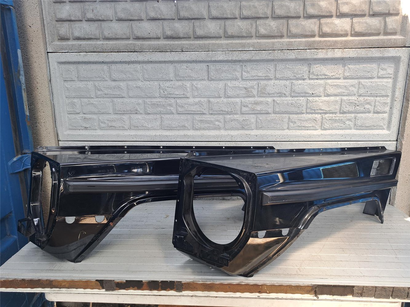 MERCEDES G-KLASA W463 BŁOTNIK PRZEDNI LEWY ORYGINAŁ (17665212233)