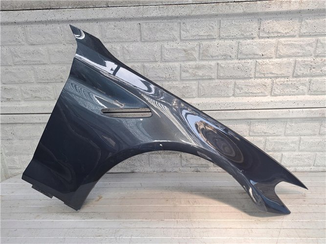 BMW M5 F90 BŁOTNIK PRZEDNI PRAWY ORYGINAŁ (17665216794)