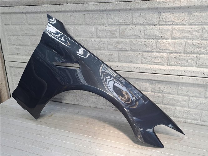 BMW M5 F90 BŁOTNIK PRZEDNI PRAWY ORYGINAŁ (17665216794)