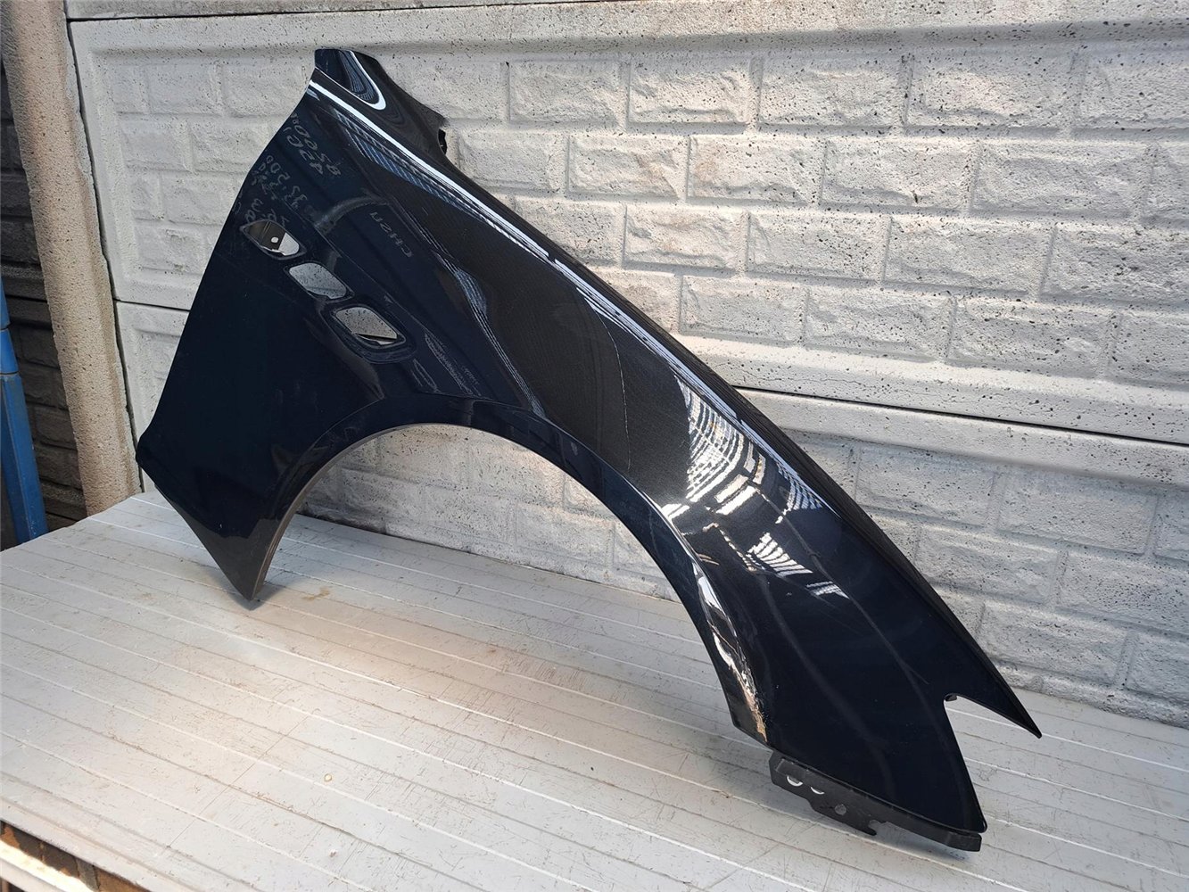 MASERATI QUATTROPORTE 6 VI 13-24 BŁOTNIK PRAWY PRZÓD ORYGINAŁ (17665228838)