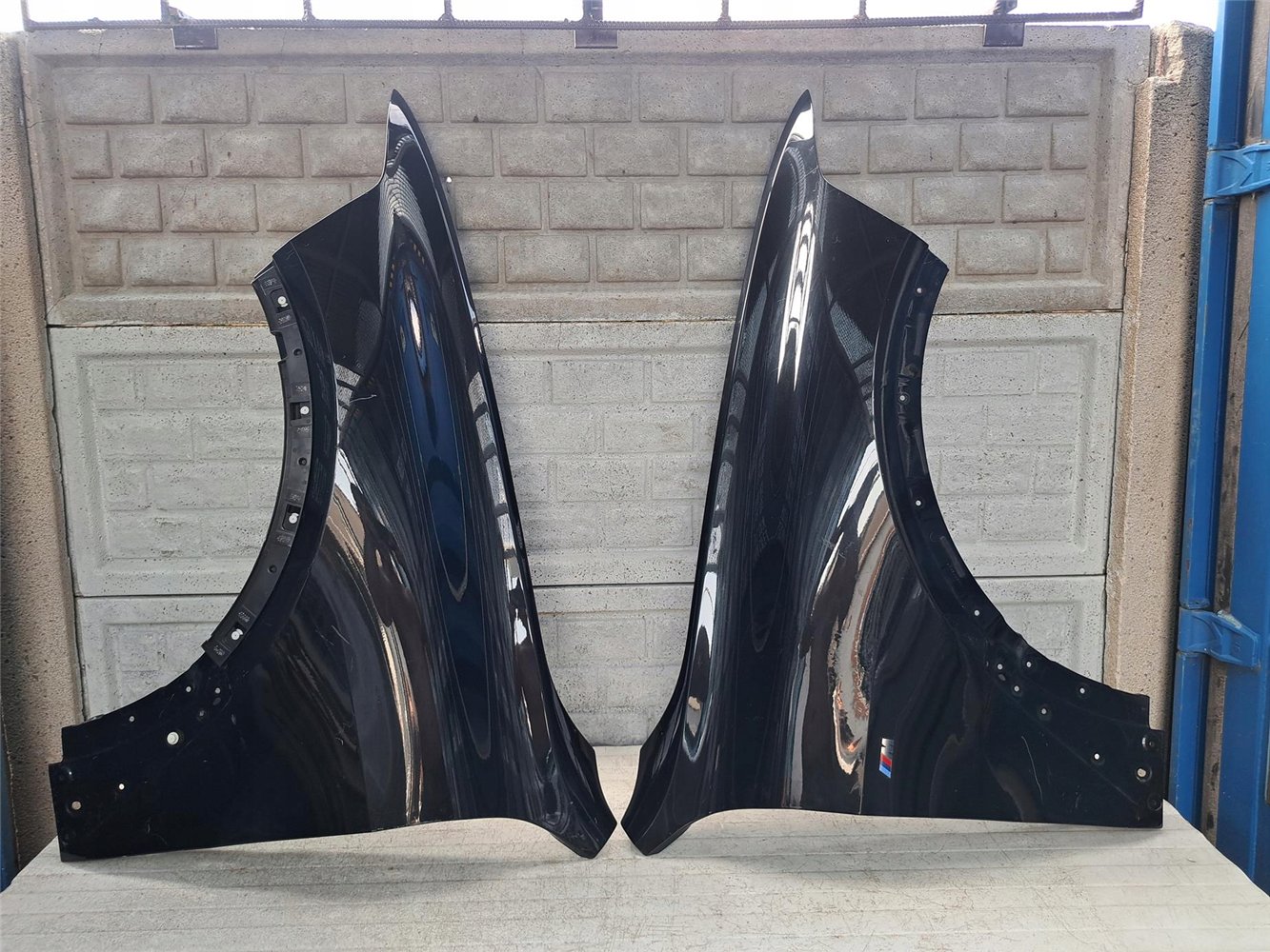 BMW X7 G07 2020-24 BŁOTNIK PRZEDNI LEWY ORYGINAŁ (17672026958)