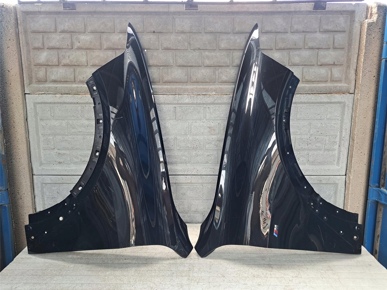 BMW X7 G07 2020-24 BŁOTNIK PRZEDNI LEWY ORYGINAŁ (17672026958)