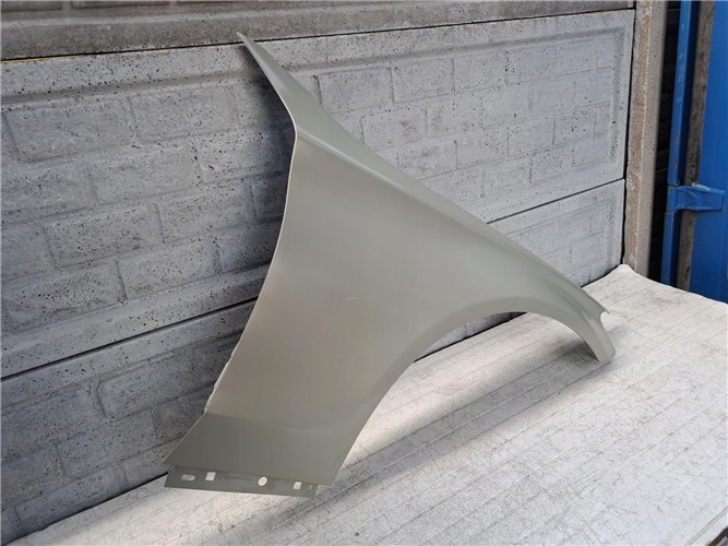 MERCEDES C KLASA W205 14-20 BŁOTNIK PRAWY PRZEDNI NOWY ORYGINAŁ (17672051459)