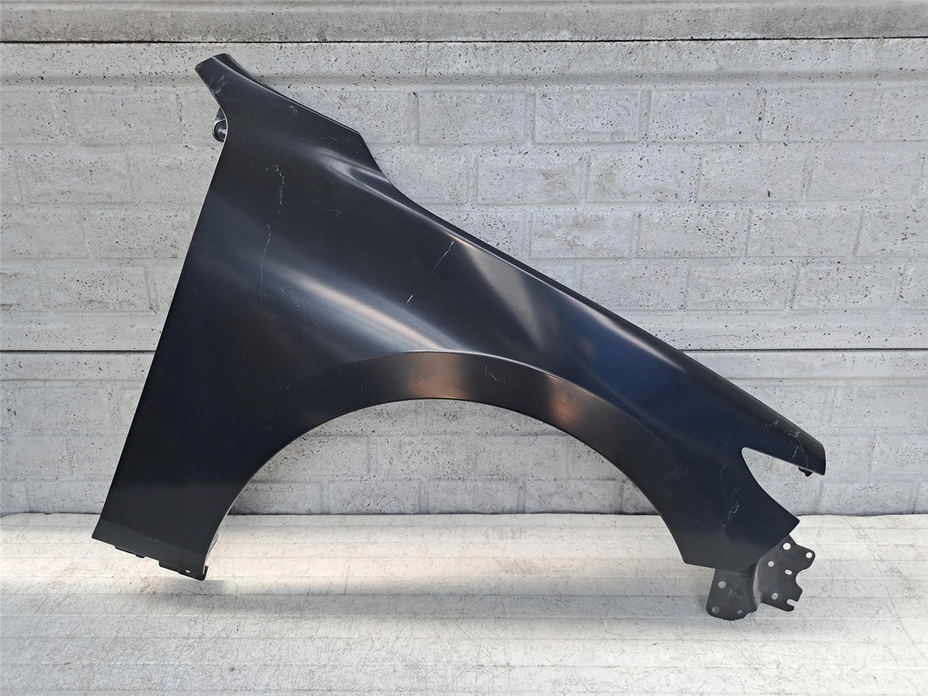 MAZDA 3 HB 03-09 BŁOTNIK PRAWY PRZEDNI NOWY ORYGINAŁ (17672057219)