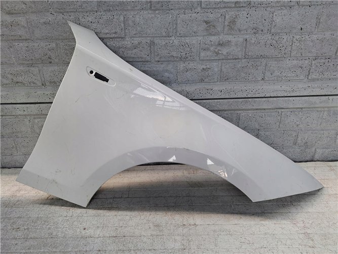 BŁOTNIK PRAWY PRZEDNI BMW 1 E81 E82 E87 E88 04-11 ORYGINAŁ (17672060177)