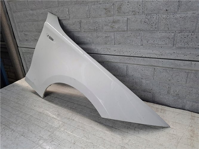 BŁOTNIK PRAWY PRZEDNI BMW 1 E81 E82 E87 E88 04-11 ORYGINAŁ (17672060177)