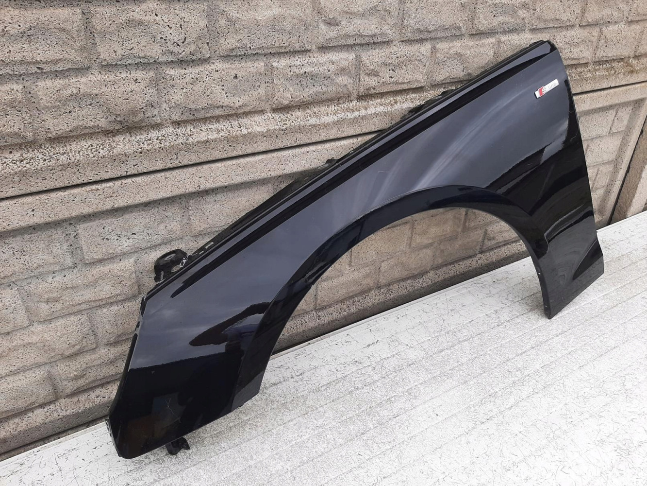 AUDI A4 B9 8W0 LIFT 19 - 22 BŁOTNIK PRZEDNI LEWY - (12302154860)