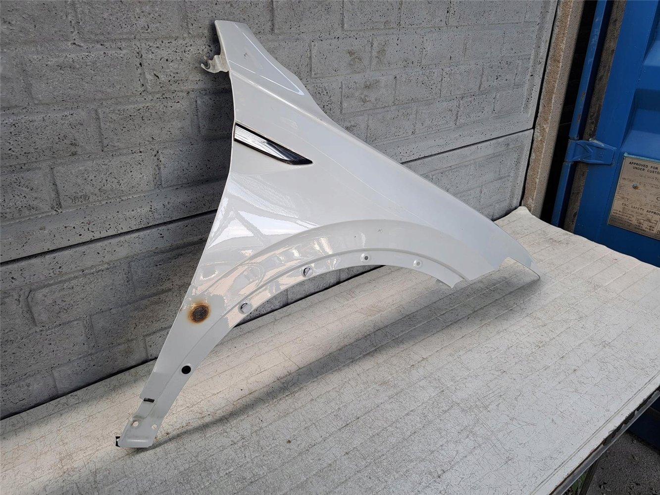 VW TIGUAN 2 II LIFT 2021- BŁOTNIK PRAWY PRZEDNI ORYGINAŁ (17672071641)