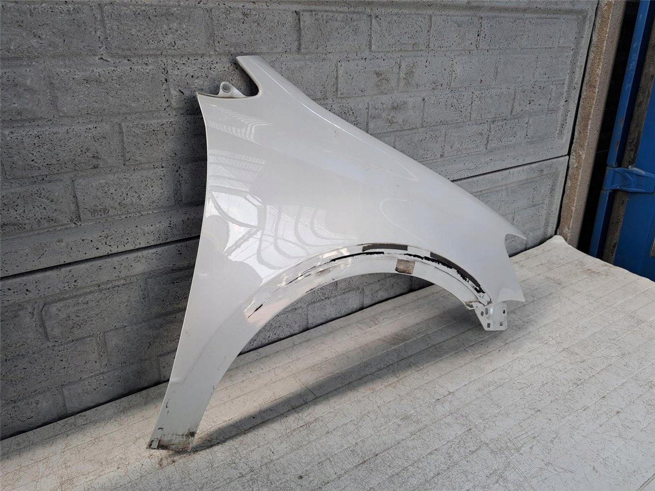 VW POLO 6R0 2009 - 2017 BŁOTNIK PRZEDNI PRAWY ORYGINAŁ (17672073406)