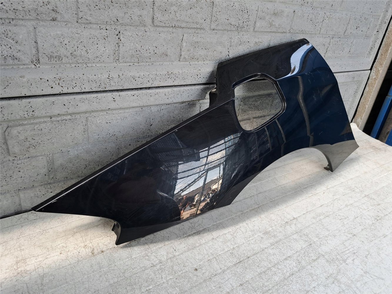 BMW E89 Z4 BŁOTNIK TYLNI PRAWY ORYGINAŁ (17672097469)