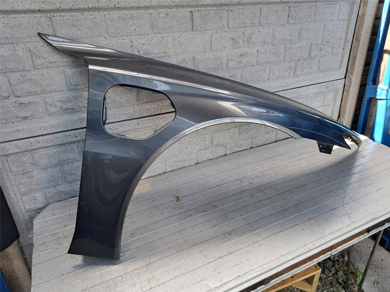 AUDI E-TRON GT ETRON RS 4J3 BŁOTNIK PRAWY PRZEDNI ORYGINAŁ (17672111119)