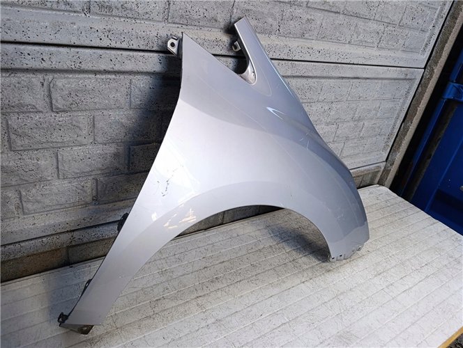 TOYOTA VERSO LIFT BŁOTNIK PRZEDNI PRAWY ORYGINAŁ (17681674480)