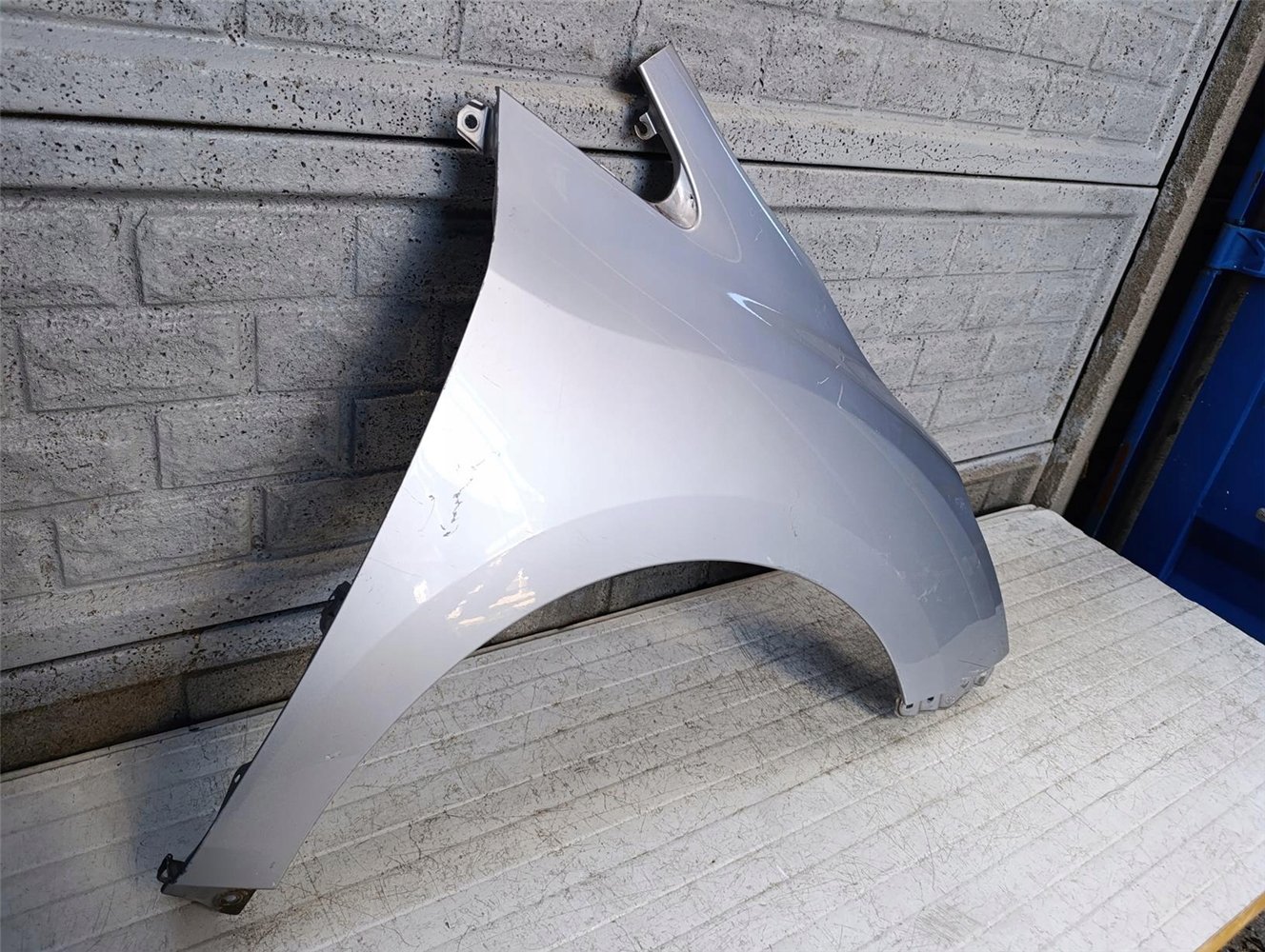 TOYOTA VERSO LIFT BŁOTNIK PRZEDNI PRAWY ORYGINAŁ (17681674480)