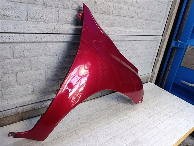 TOYOTA HILUX 15- BŁOTNIK PRZEDNI PRAWY ORYGINAŁ (17681676157)