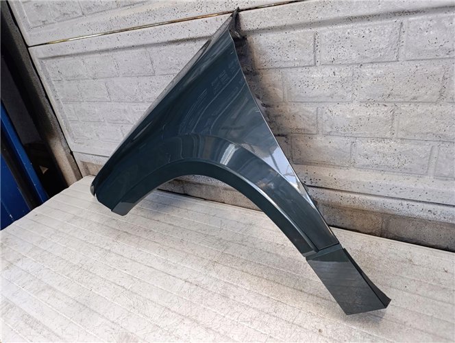 SEAT ATECA BŁOTNIK LEWY PRZEDNI ORYGINAŁ (17681680325)