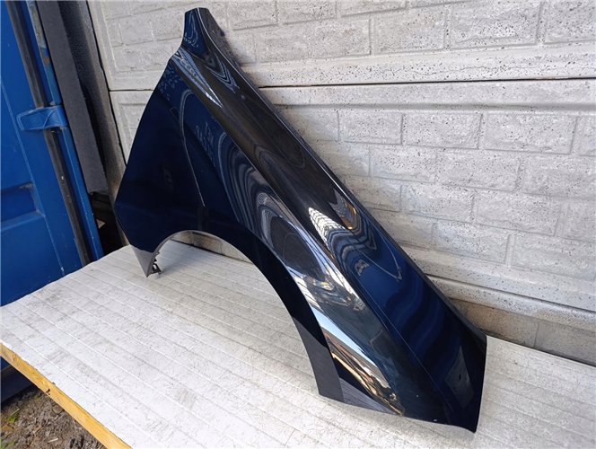 BMW 7 G70 2022- BŁOTNIK PRZEDNI PRAWY ORYGINAŁ (17681712139)