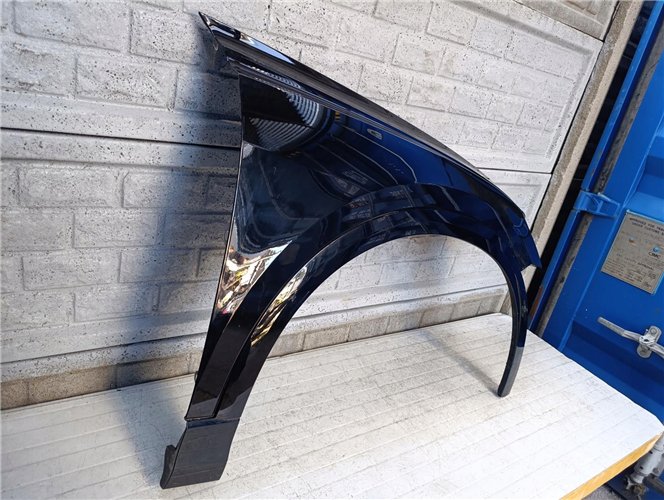 AUDI Q8 Q 8 BŁOTNIK PRZEDNI PRAWY ORYGINAŁ (17681717954)