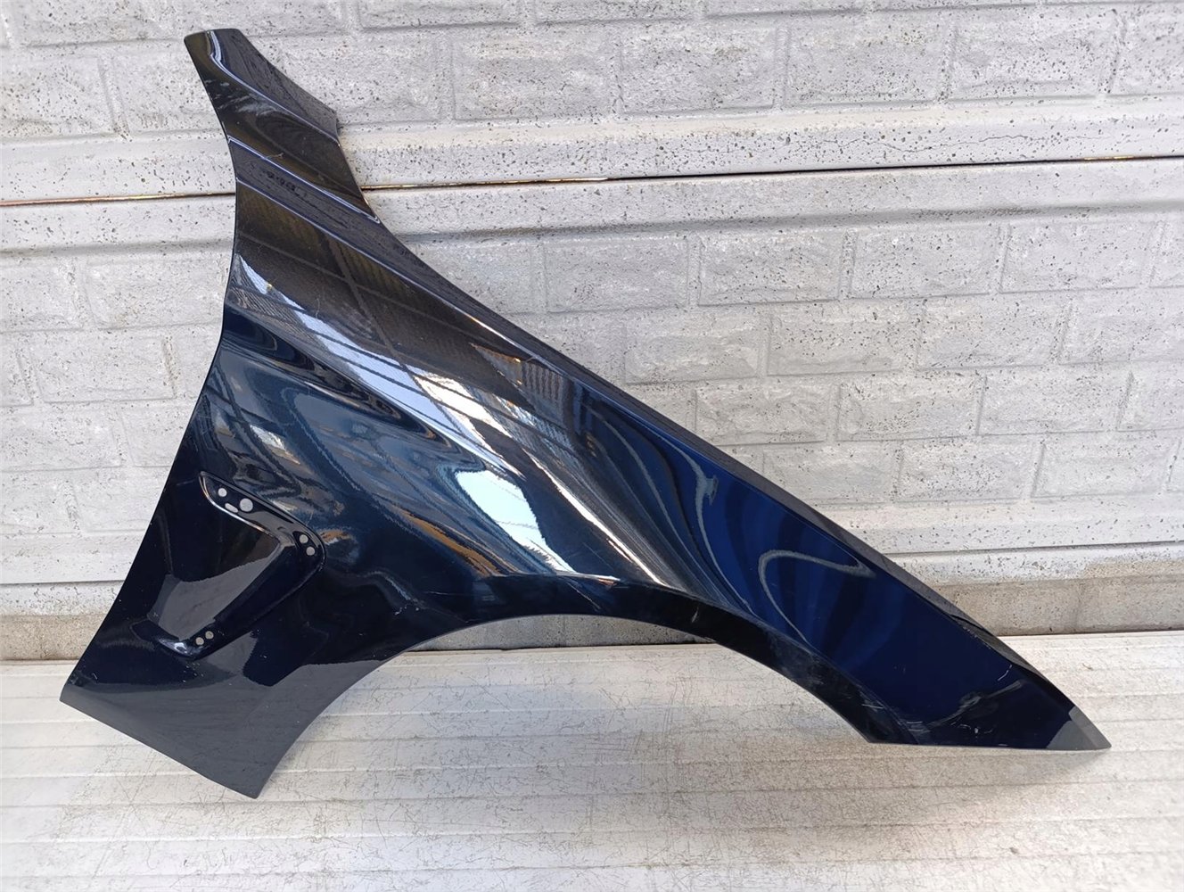 BMW IV 4 F32 F33 F36 BŁOTNIK PRAWY PRZEDNI ORYGINAŁ (17681720571)