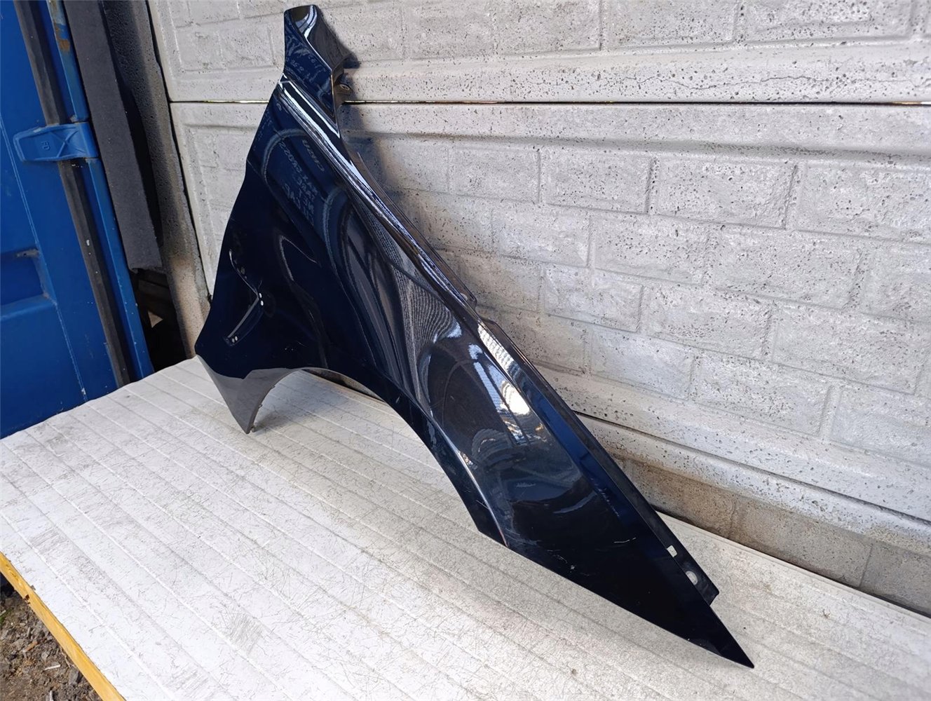 BMW IV 4 F32 F33 F36 BŁOTNIK PRAWY PRZEDNI ORYGINAŁ (17681720571)